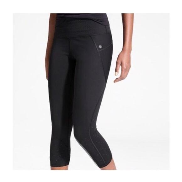 Athleta Black Stealth Sculptex Trucool Perforated Capri Leggings SZ SP - Picture 2 of 11
